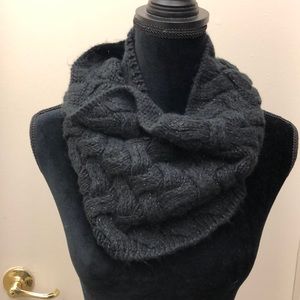 Express Black cowl
